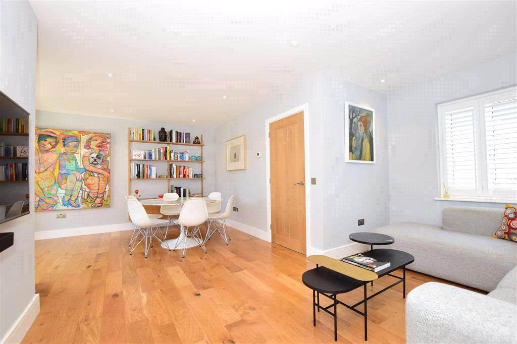 Property photo 3 of 11 Picture No. 22