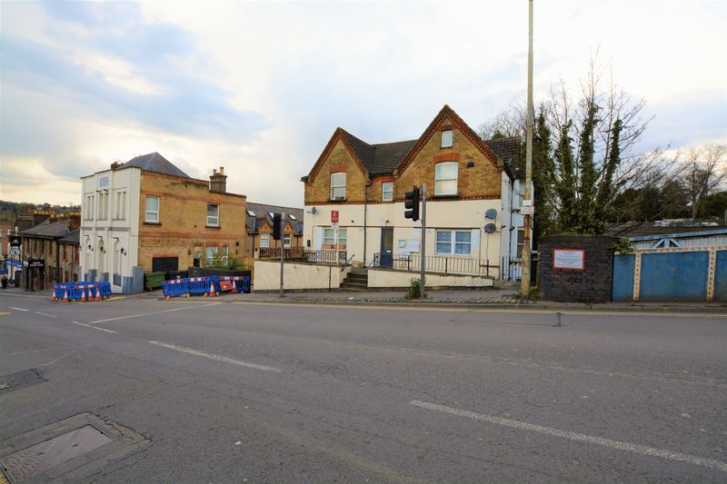 Property photo 1 of 5 Photo 3