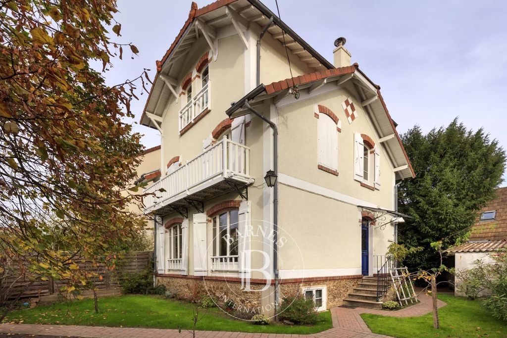 Property photo 1 of 11