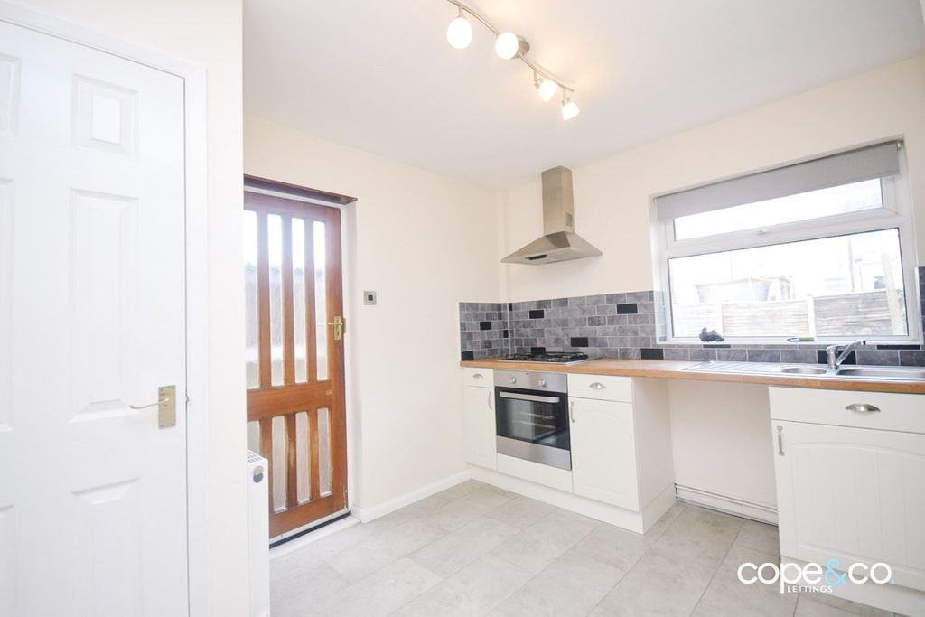 Property photo 3 of 9 1411687