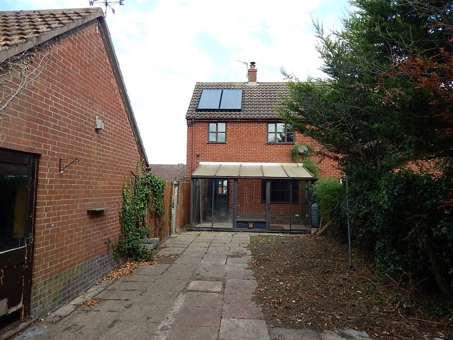 Property photo 2 of 17