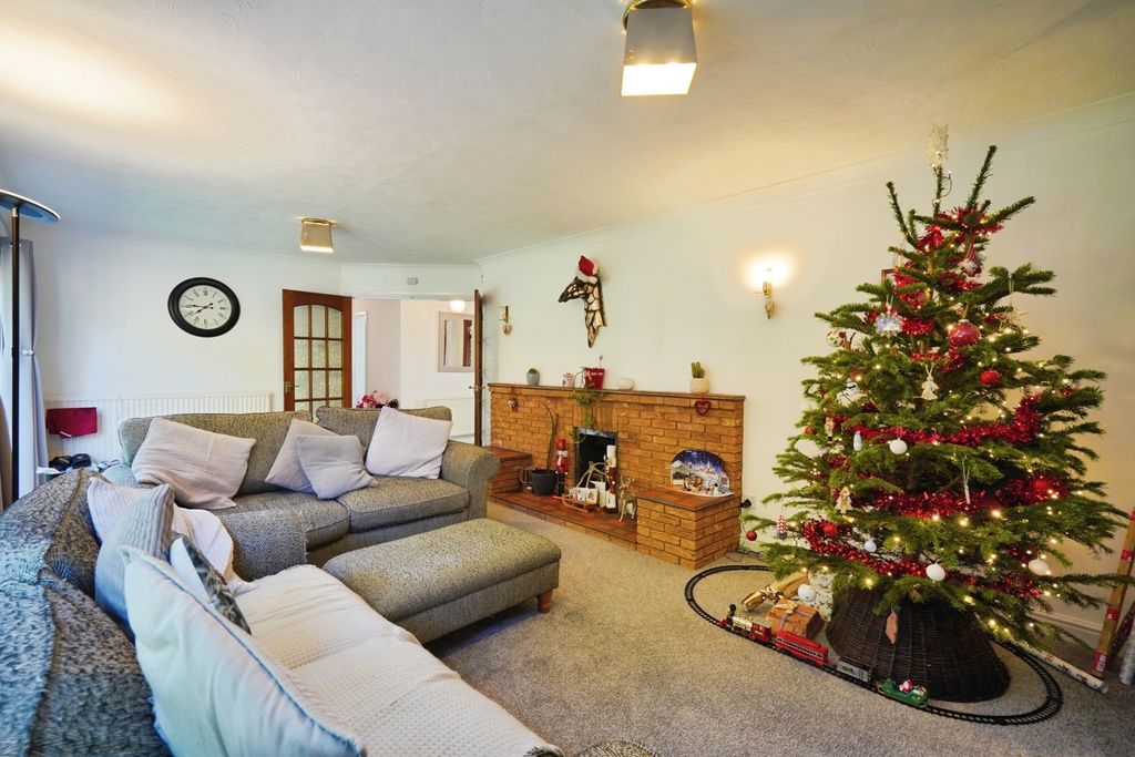 Property photo 2 of 18 Pbox-Img.Jpg