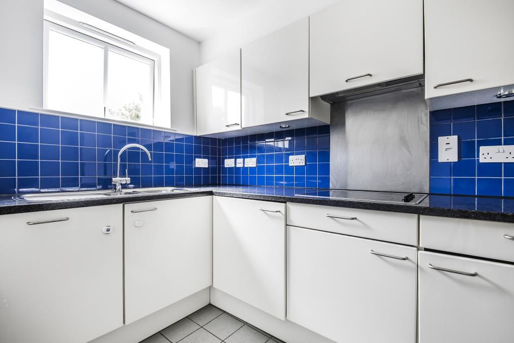 Property photo 2 of 11 Kitchen