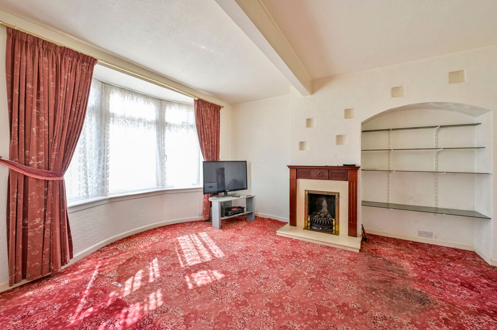 Property photo 1 of 5