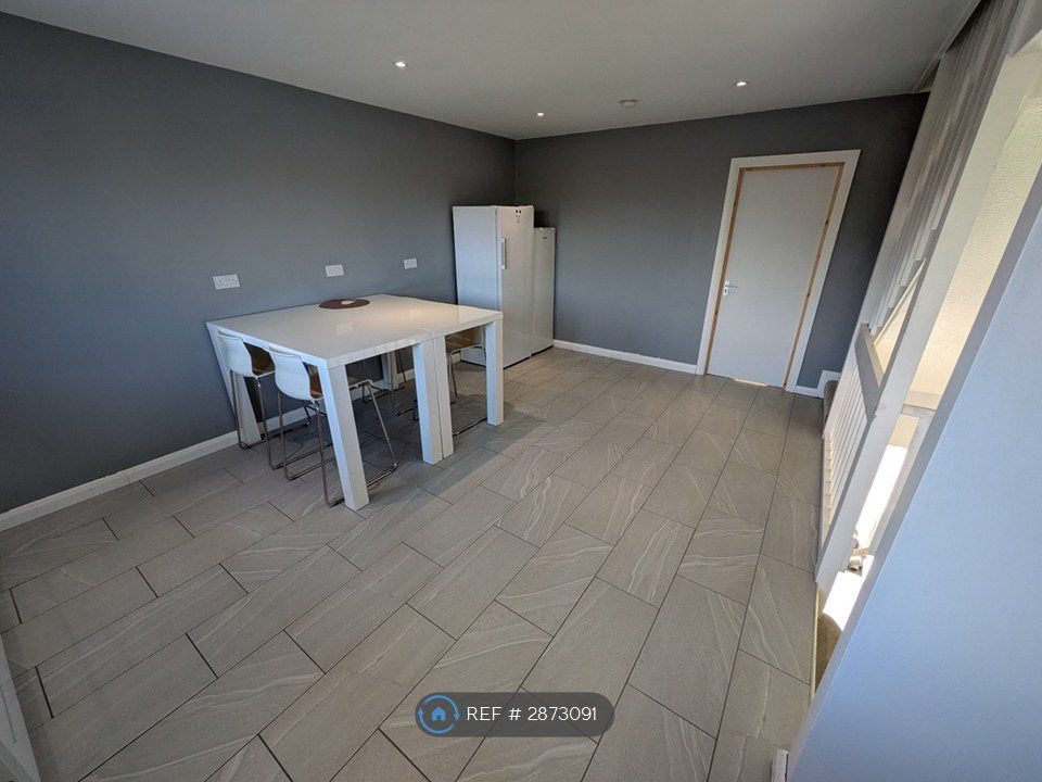 Property photo 3 of 30 Dining Room