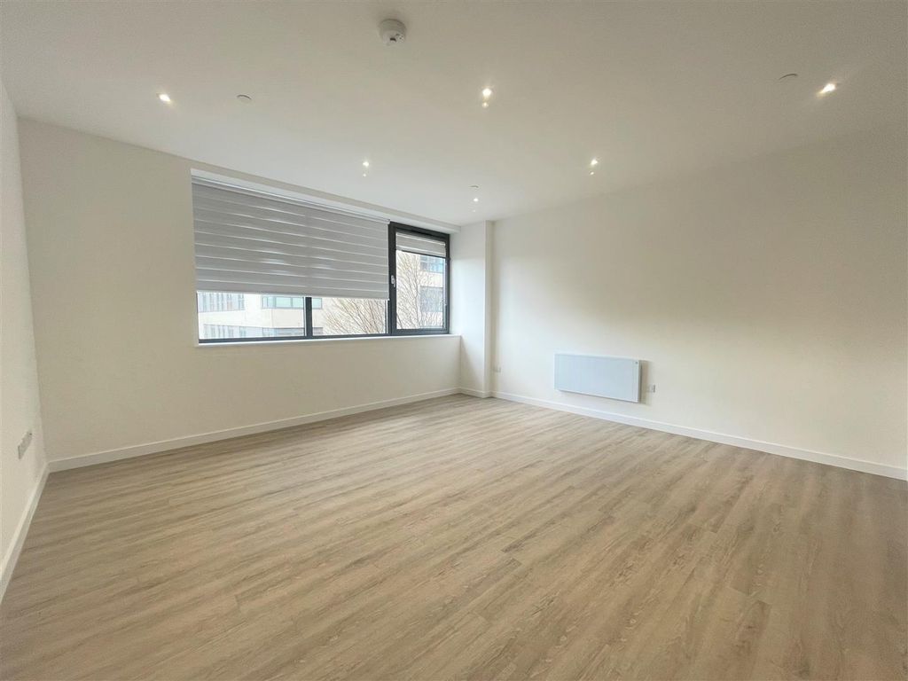 Property photo 2 of 6