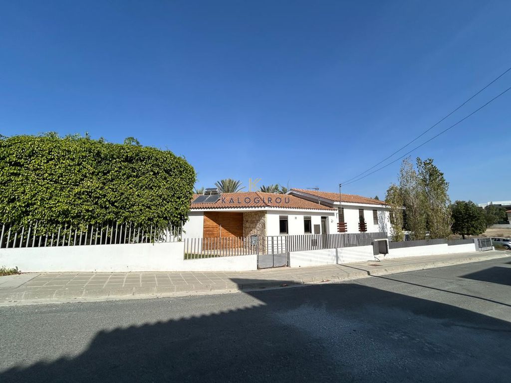 Property photo 1 of 41