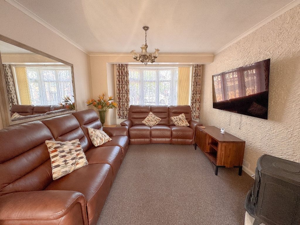 Property photo 2 of 14 4781134