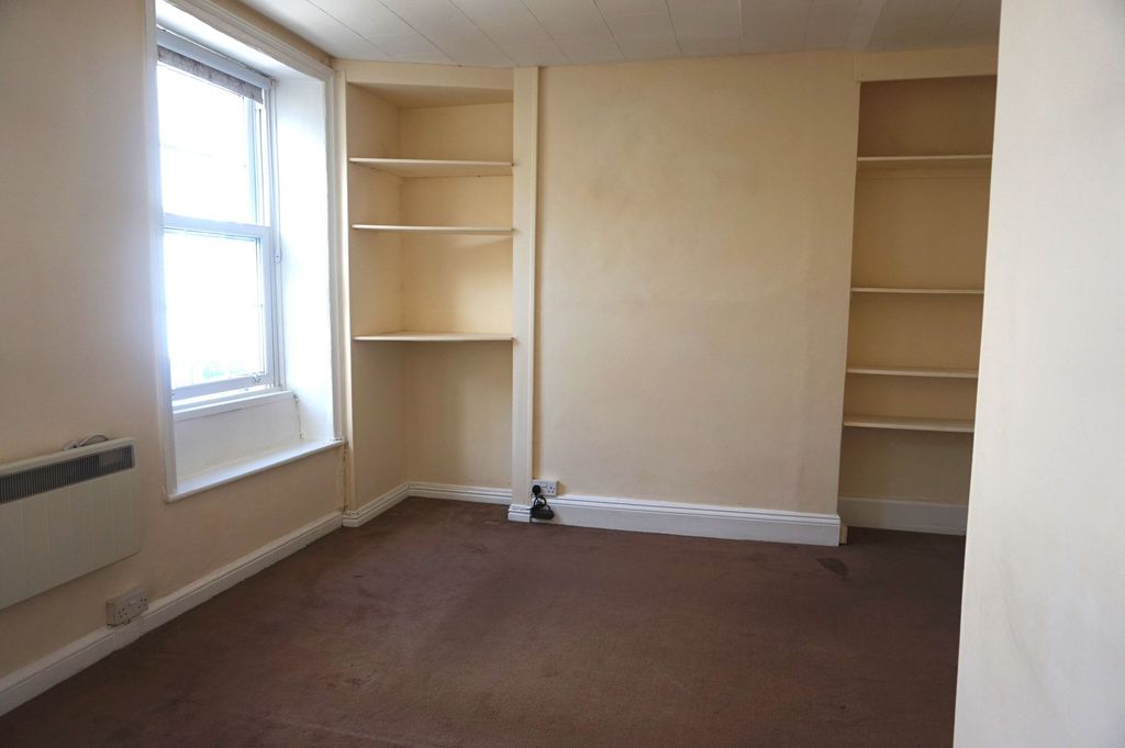Property photo 3 of 4