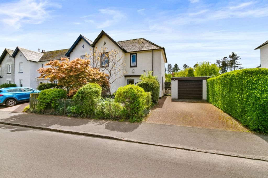 Property photo 1 of 30