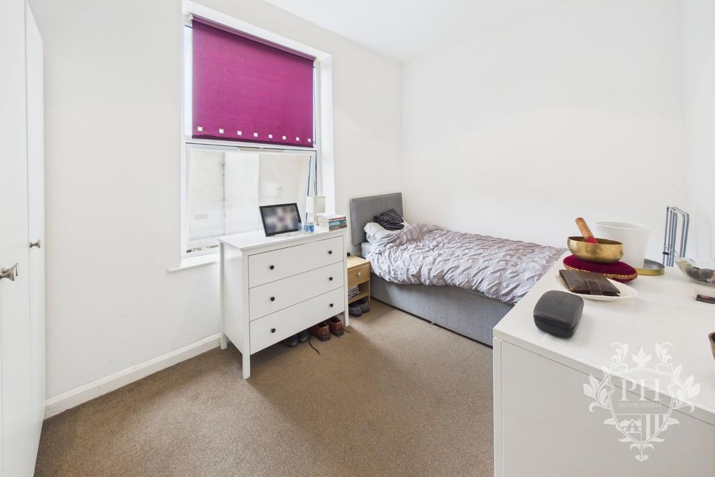 Property photo 1 of 7 Cam01415G0-Pr0449-Still004.Jpg