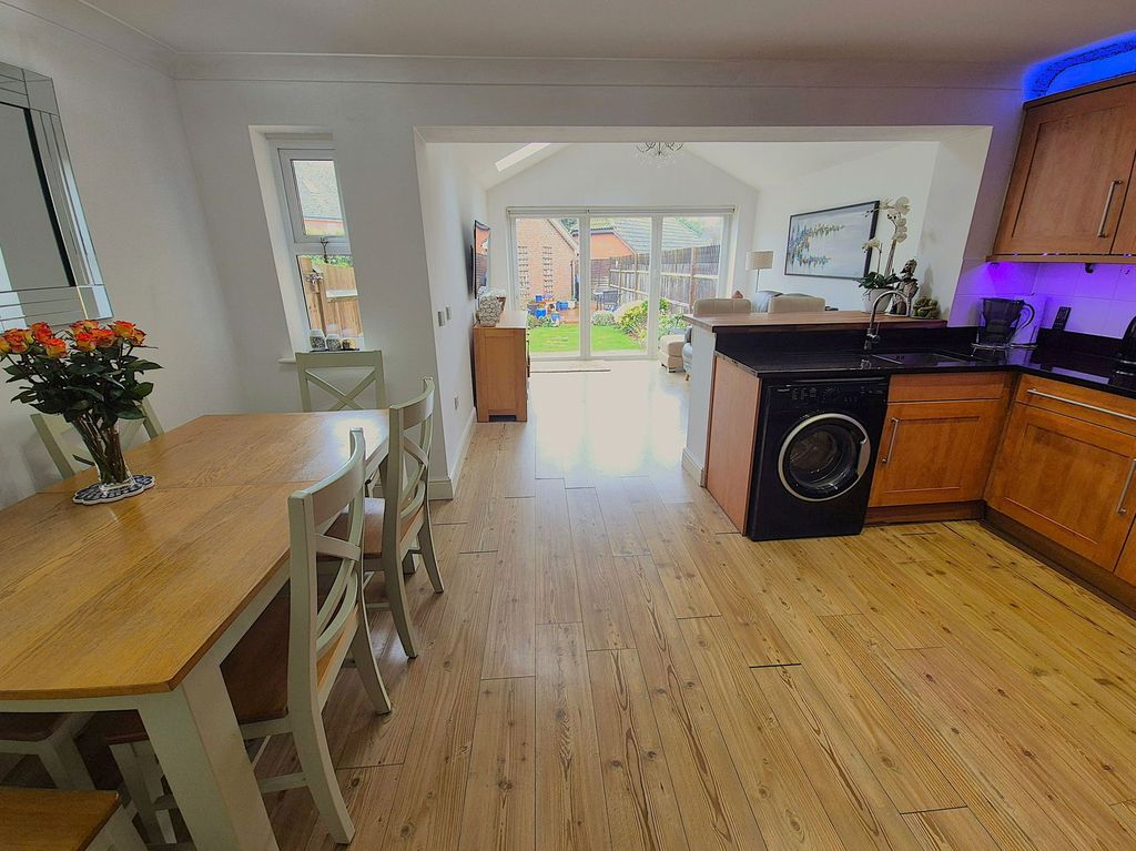 Property photo 2 of 26