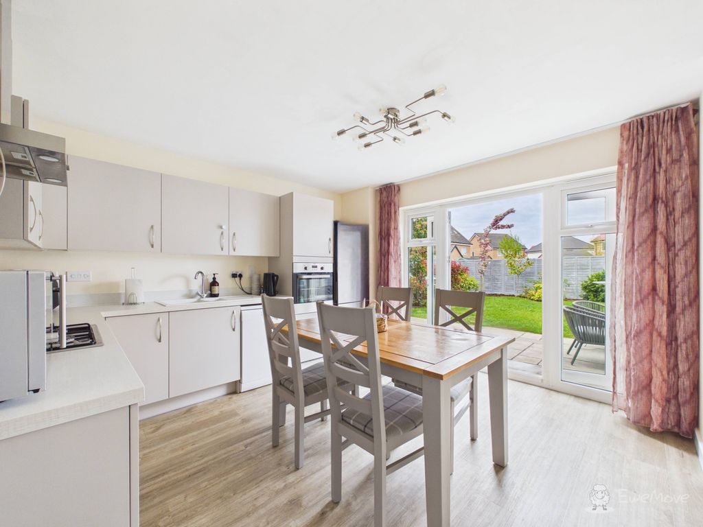 Property photo 2 of 15 Kitchen Diner- Mark Stephens Ewemove Newmarket And