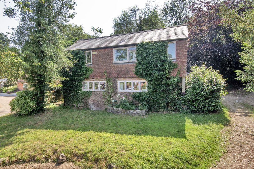Property photo 3 of 15 64290_002.Jpg