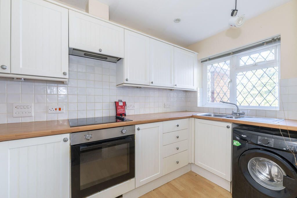 Property photo 2 of 12 Kitchen