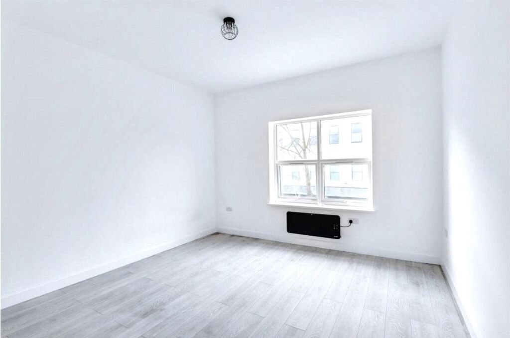 Property photo 2 of 7 Picture No. 10