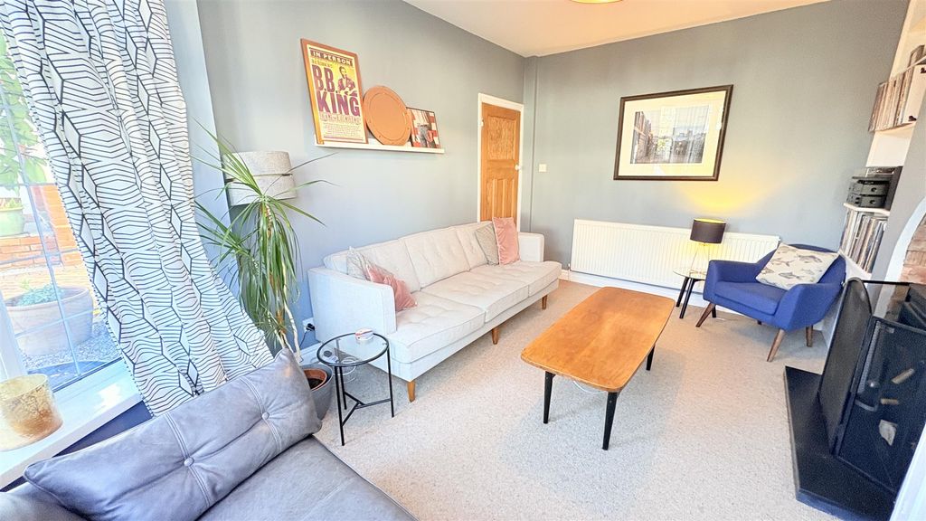 Property photo 3 of 33 Reception Room