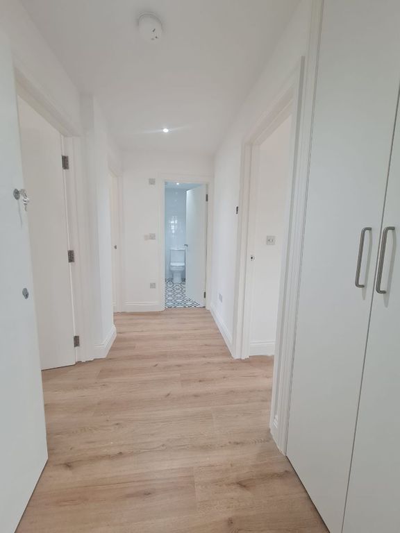 Property photo 2 of 6 Hall Way