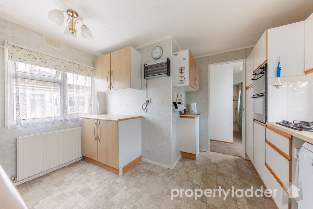 Property photo 2 of 19 Pl-14