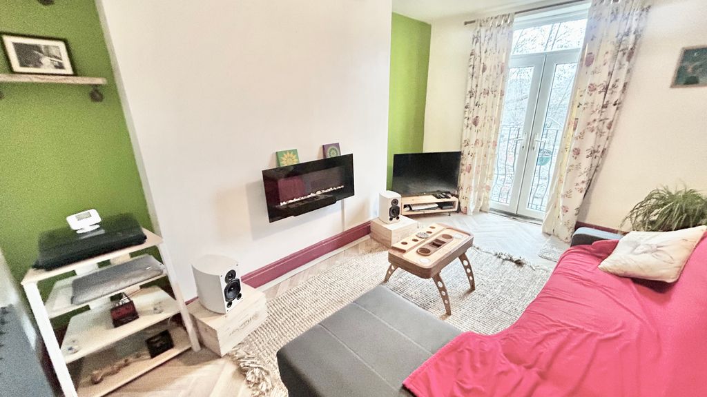 Property photo 2 of 14 2