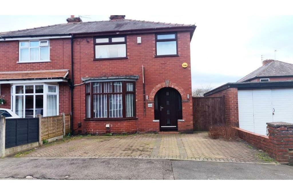 Property photo 1 of 1 Front View