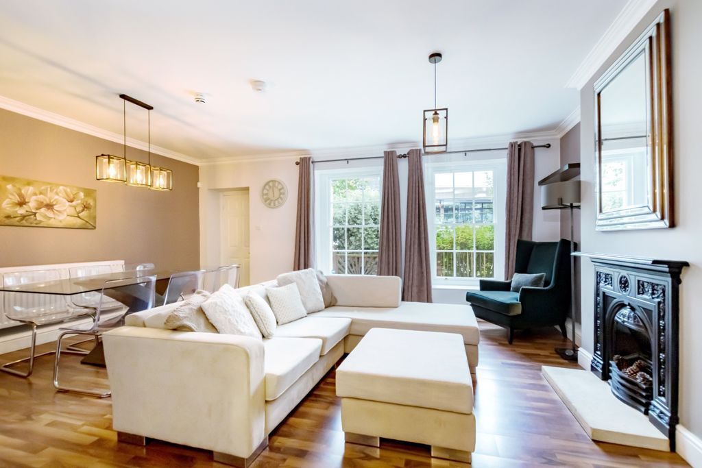 Property photo 2 of 13 Sitting Room