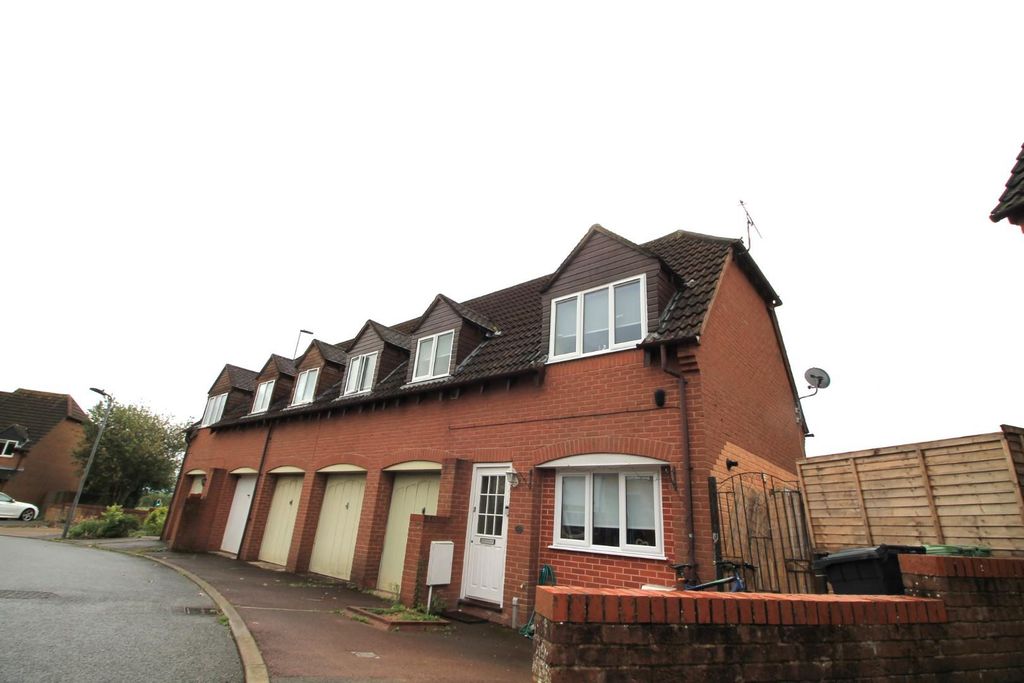 Property photo 1 of 9 Exterior.Jpg