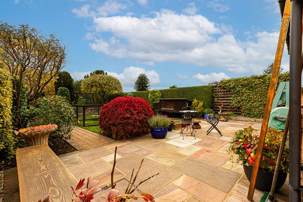 Property photo 3 of 26