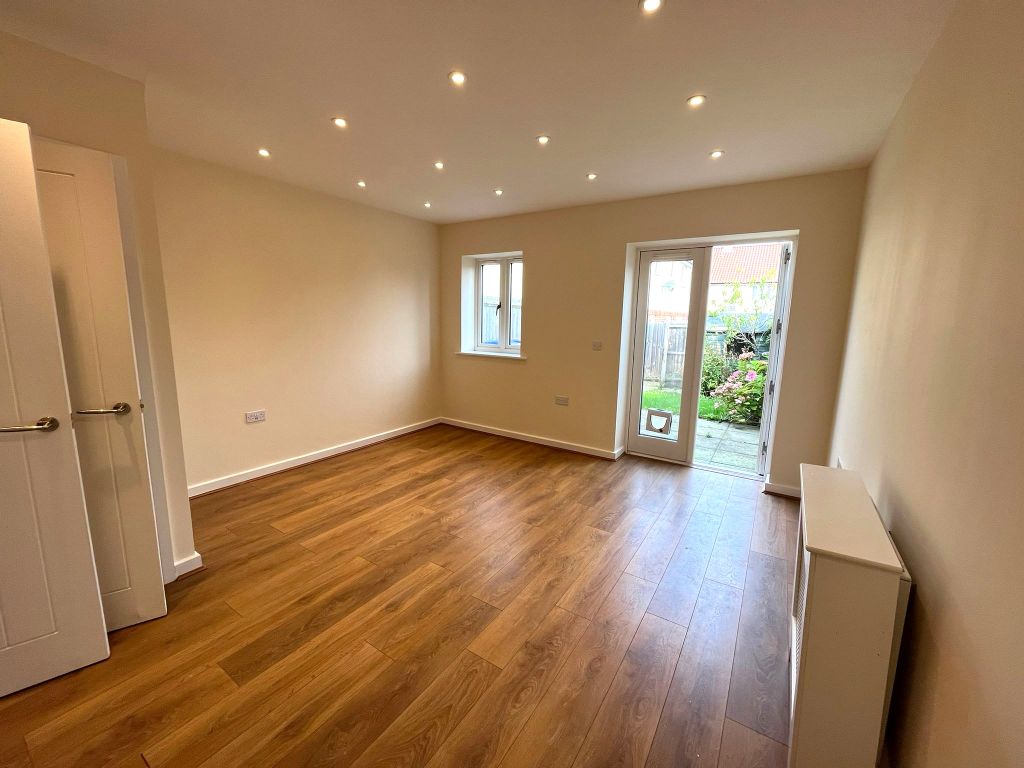 Property photo 2 of 11 Image