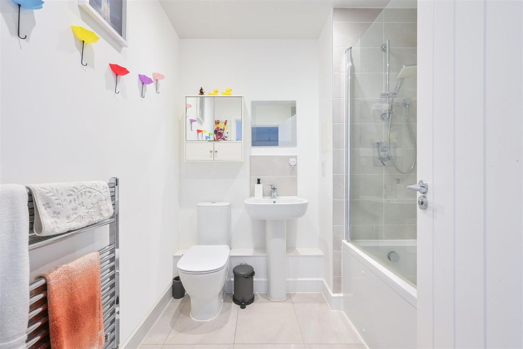 Property photo 2 of 14 Nailsworth Crescent (7).Jpg