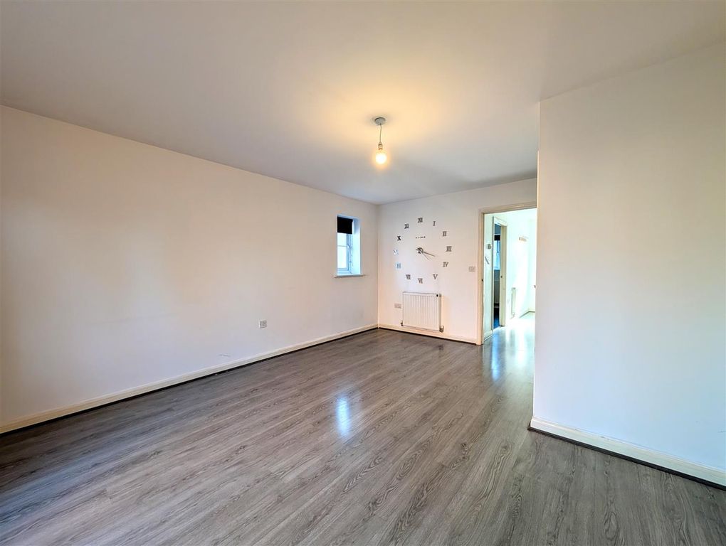 Property photo 2 of 20 Lounge 2.Jpg