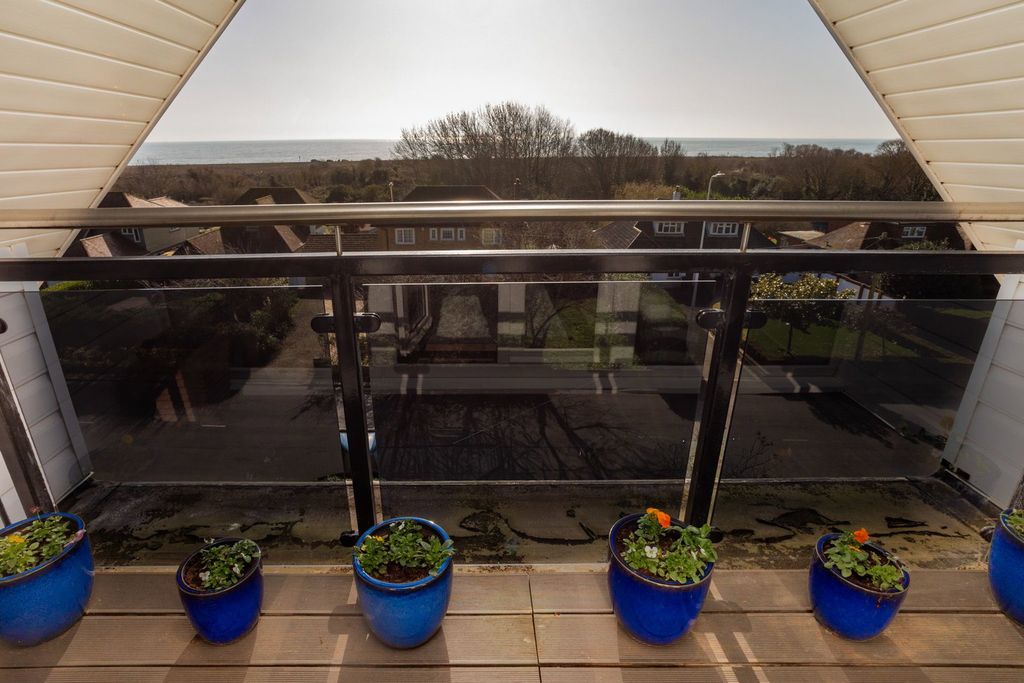 3 bed penthouse for saleSeabrook Road, Hythe, Kent CT21