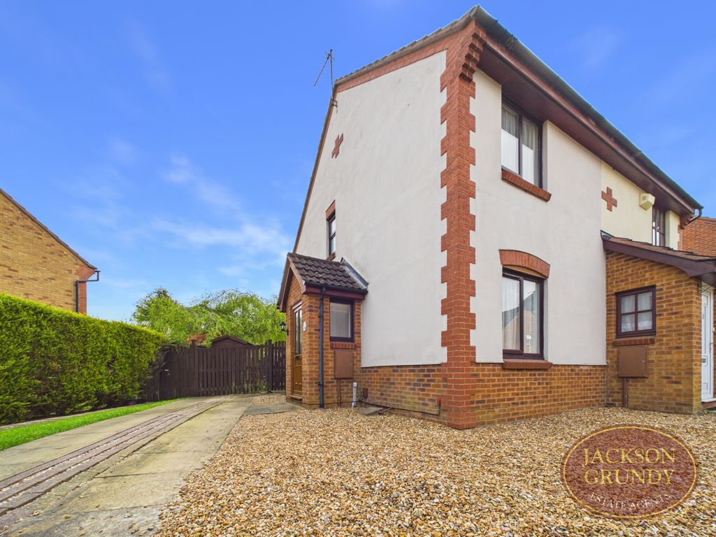 Property photo 1 of 14 Greeves Close