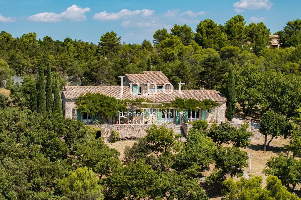 Property photo 1 of 18 Near Gordes - Authentic Property With Panoramic Views