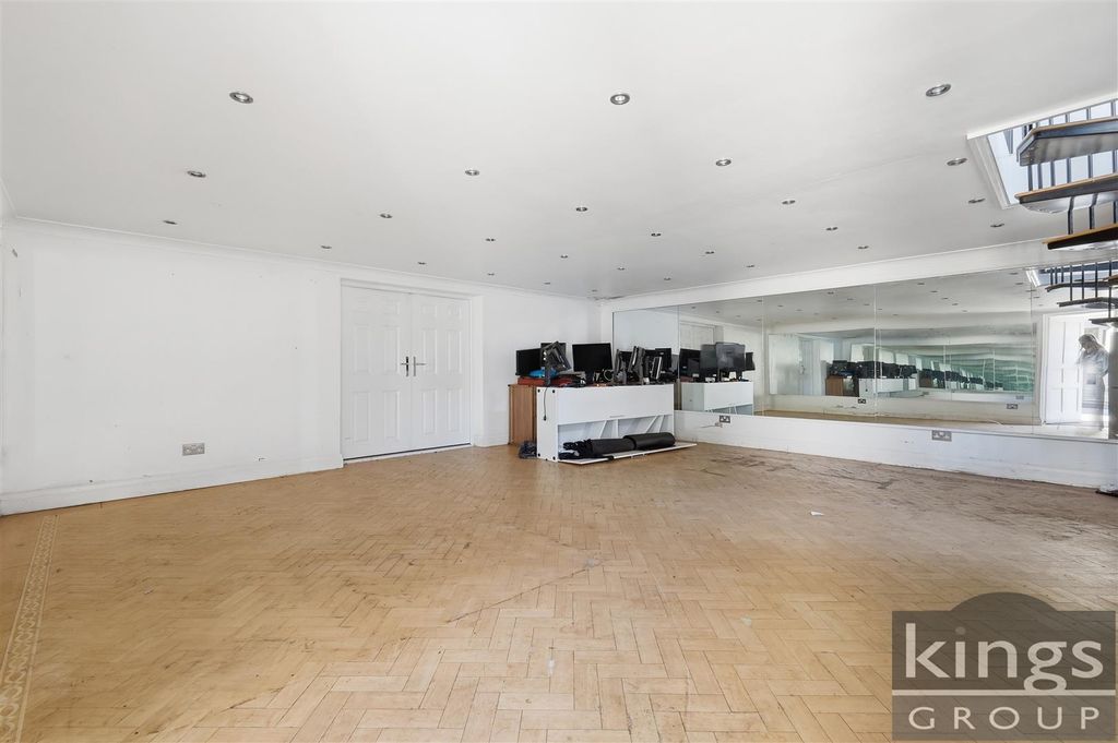 Additional image 38 of 6 bed detached house for saleHarlow Common, Harlow CM17