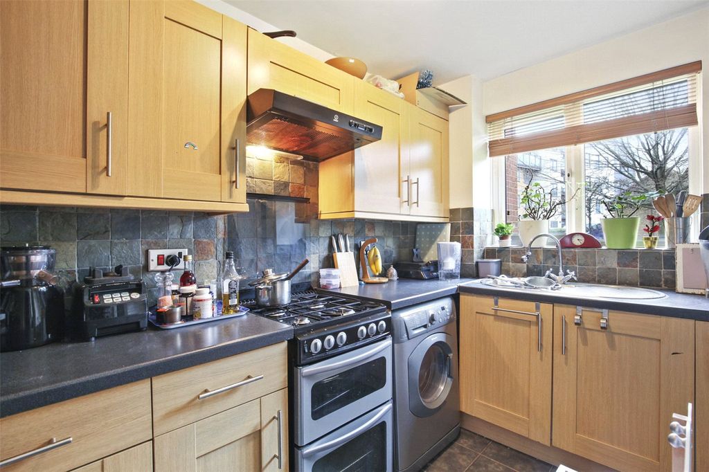 Property photo 3 of 4 Kitchen