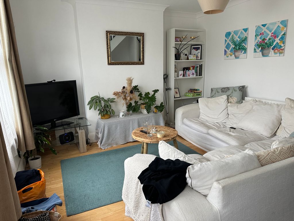 Property photo 3 of 21
