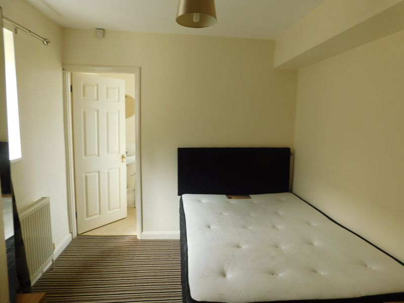 Property photo 3 of 7 Photo 21