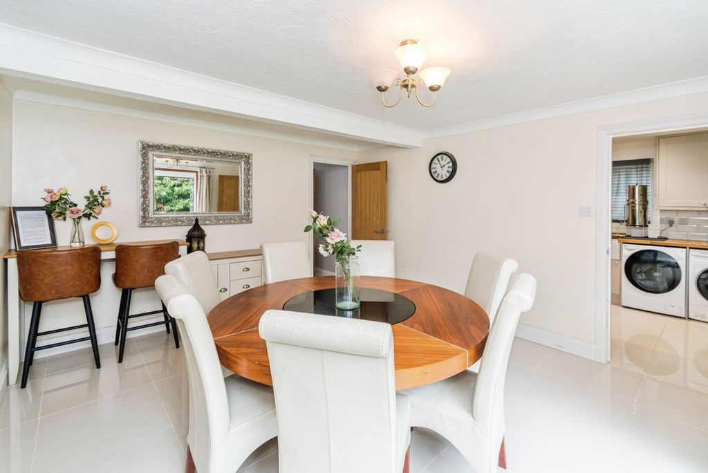 Property photo 3 of 20 Pbox-Img.Jpg