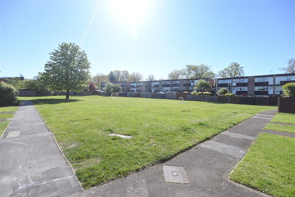 Property photo 2 of 13 Surrounding Area