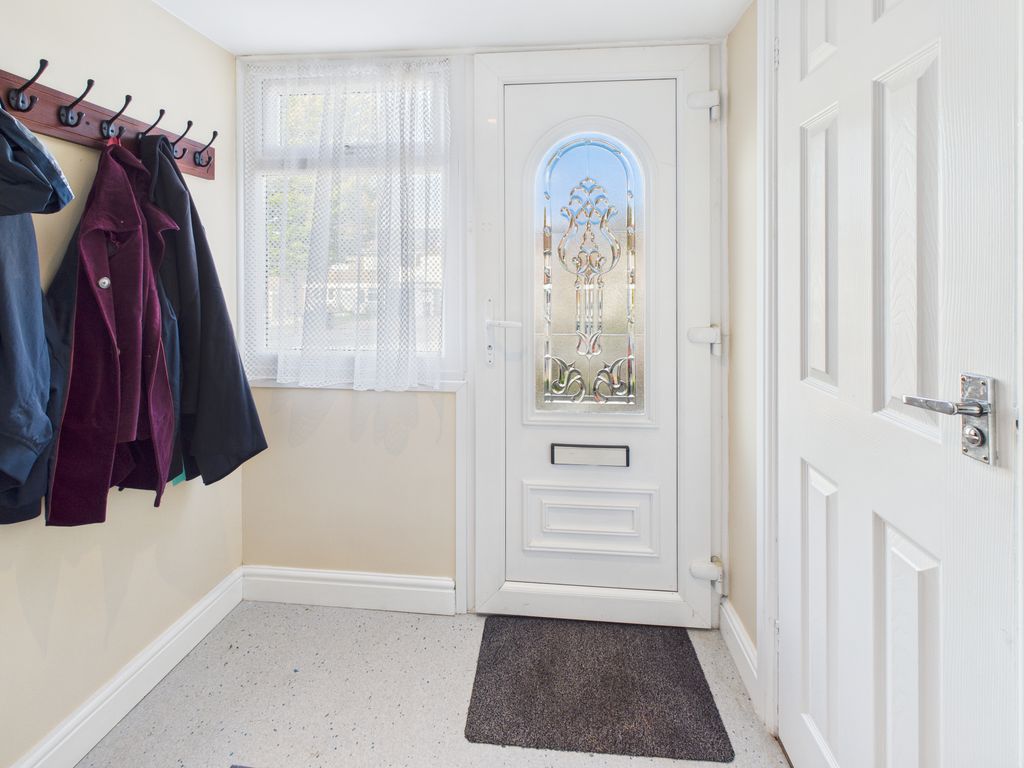 Property photo 3 of 35 Cam05068G0-Pr0056-Still007