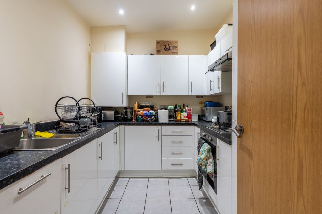 Property photo 2 of 11 5158392