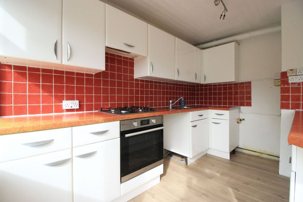 Property photo 3 of 15 Picture 3