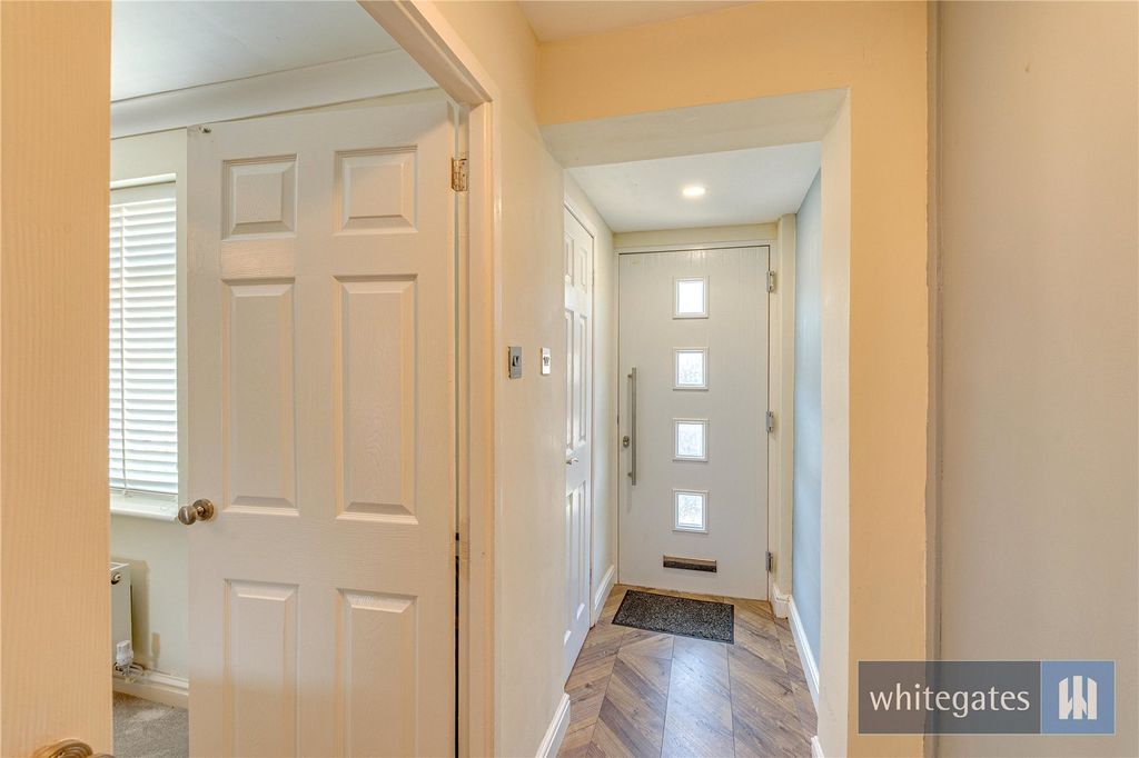 Property photo 3 of 22 Picture No. 02