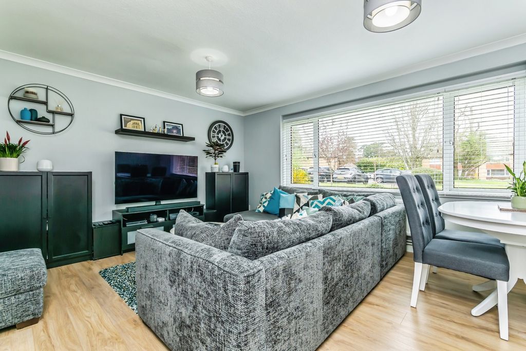 Property photo 2 of 15 Pbox-Img.Jpg