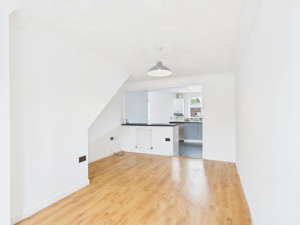 Property photo 3 of 22