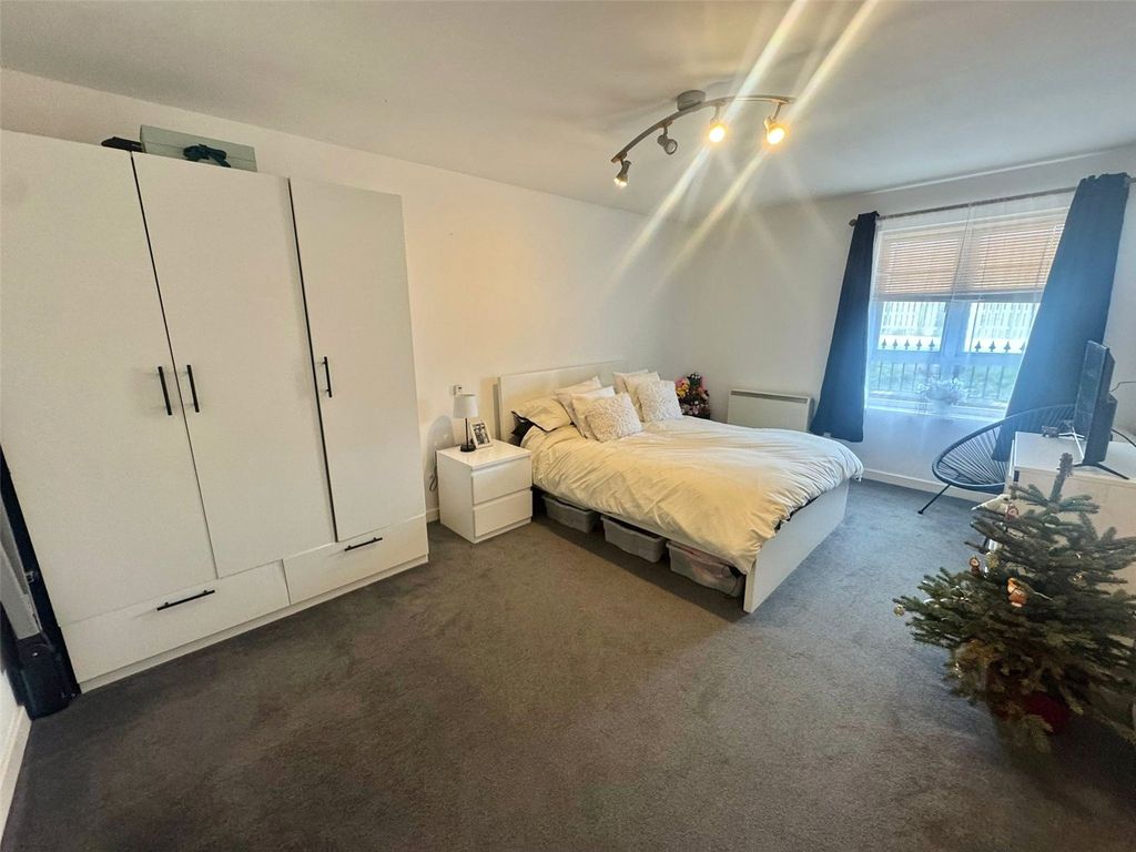 Property photo 2 of 11 Bedroom One