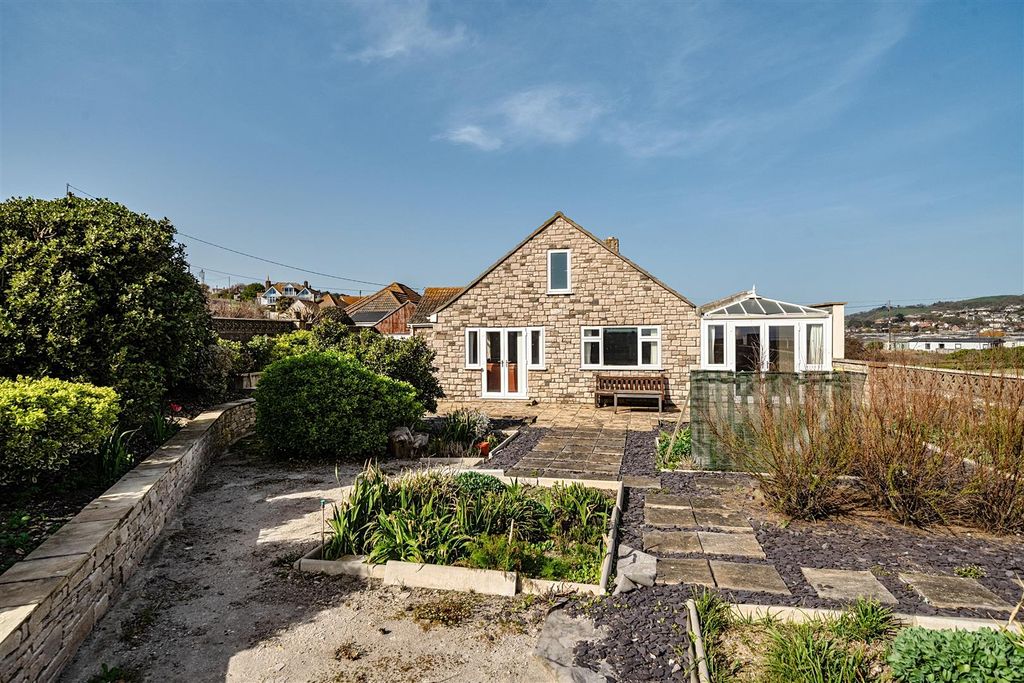 Property photo 1 of 22 7