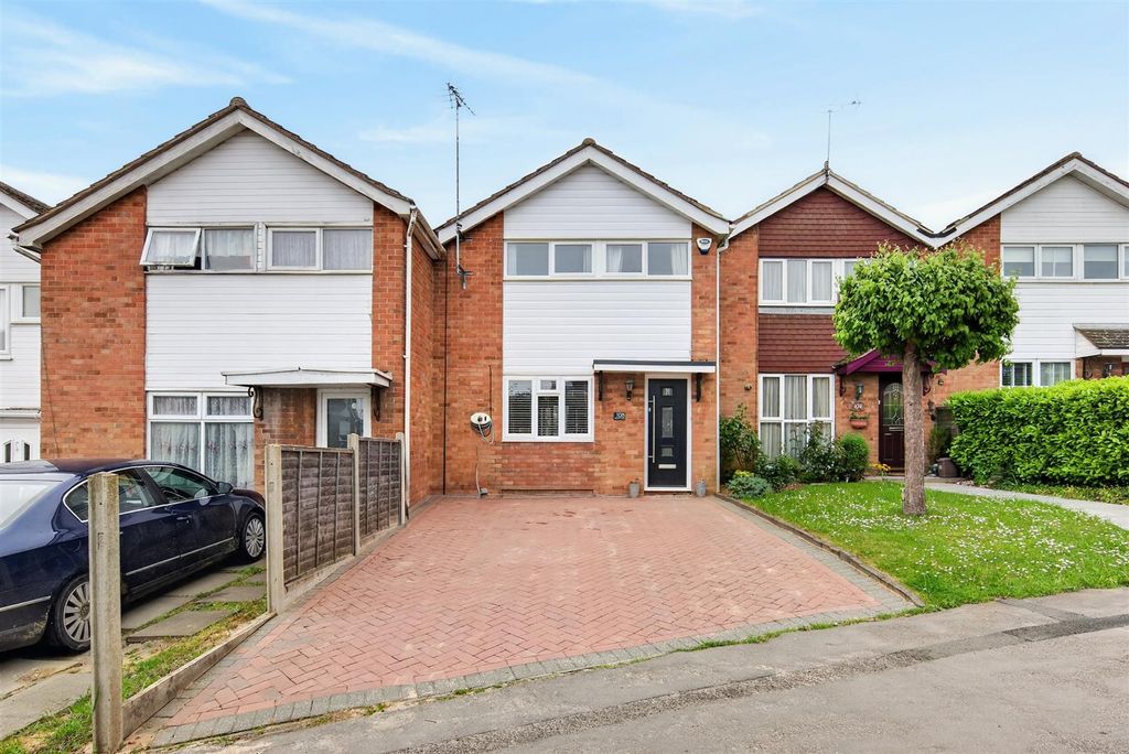 Property photo 1 of 15 108Bidefordgreen02.Jpg