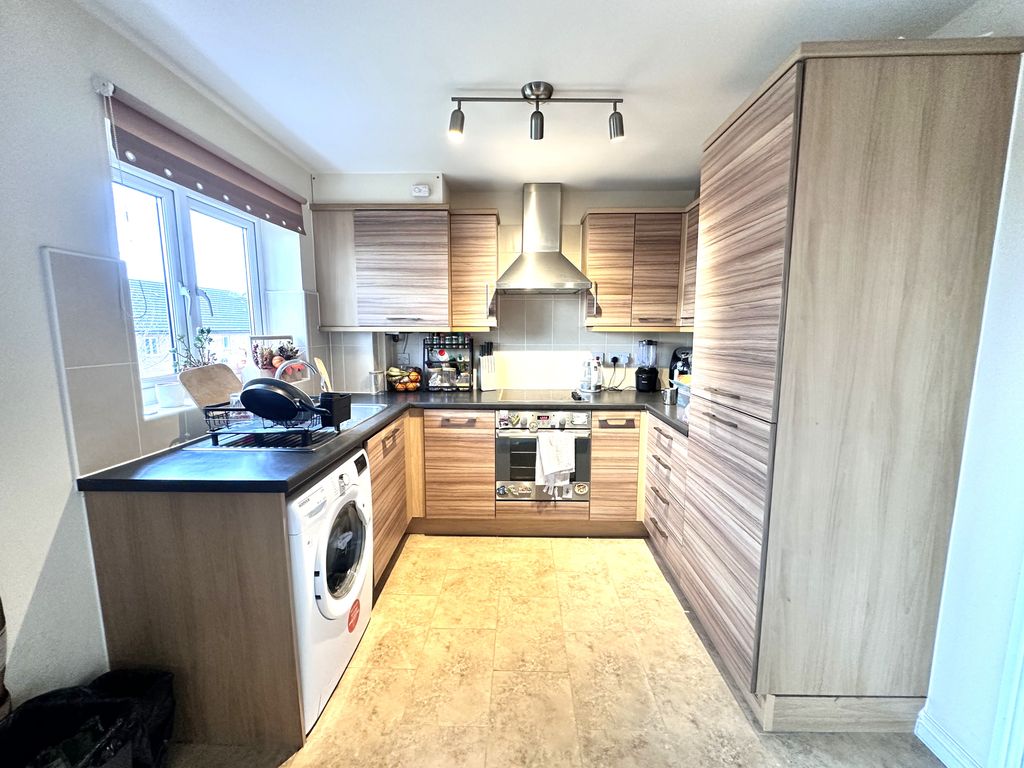 Property photo 2 of 13 Image